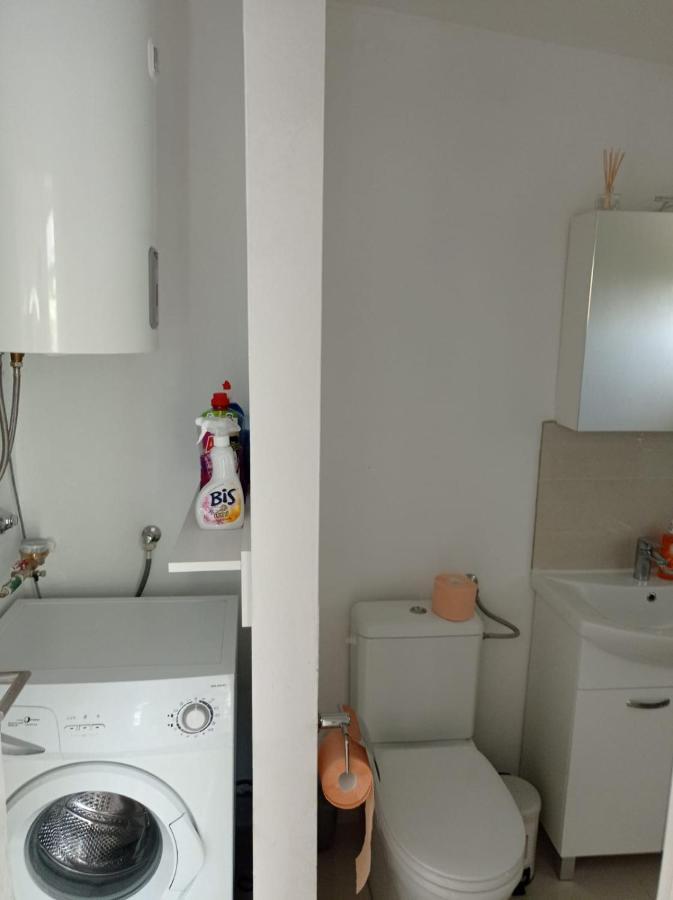 Ferienwohnung Ap Jurisic Bibinje Exterior foto