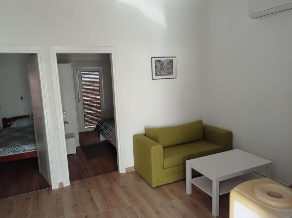 Ferienwohnung Ap Jurisic Bibinje Exterior foto
